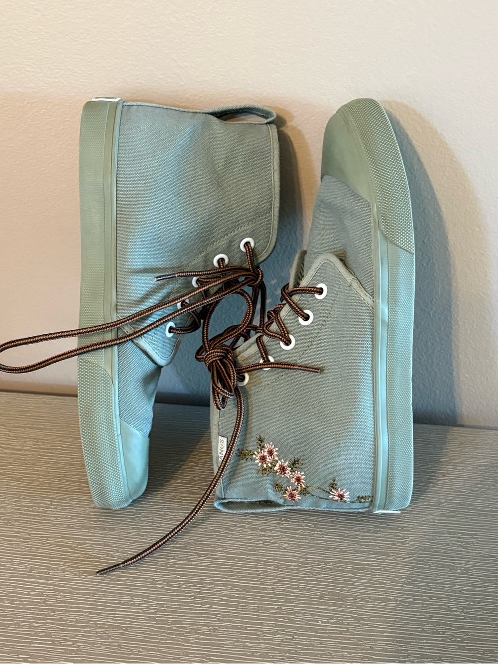 BANGS Shoes Sage Floral High Tops
 with Floral Embroidery - Picture 4 of 16